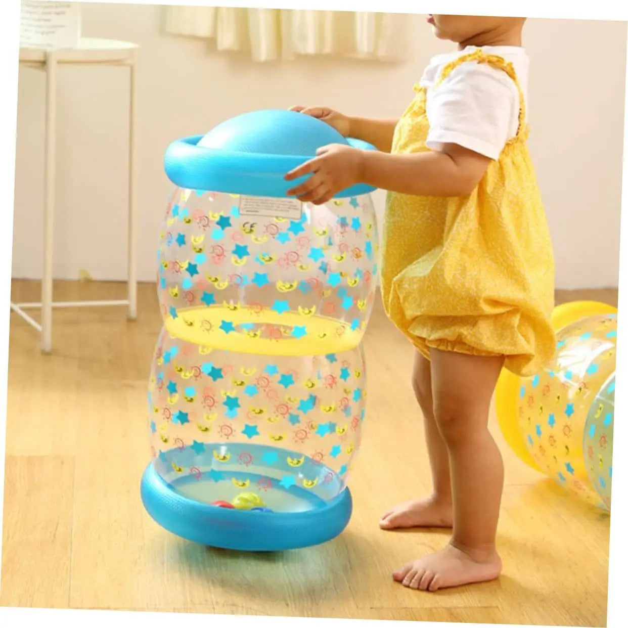 Aufblasbarer Baby Krabbelroller mit Rasselbällen – Motorik & Frühförderung Spielzeug